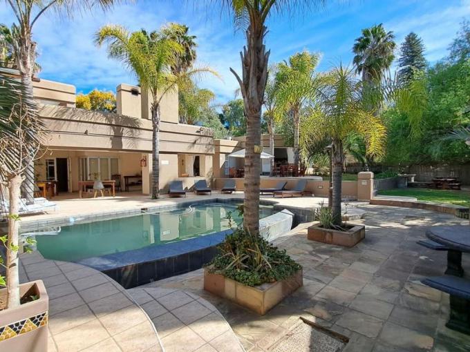 8 Bedroom House for Sale For Sale in Oudtshoorn - MR693208