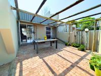  of property in Die Hoewes