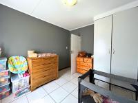  of property in Die Hoewes