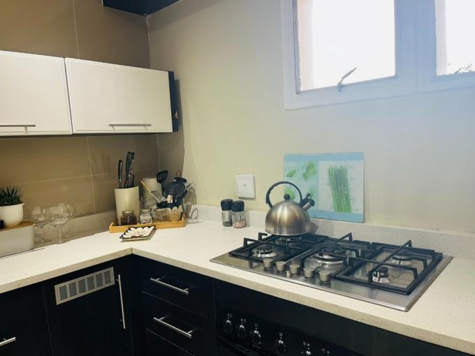 2 Bedroom Simplex for Sale For Sale in Glenvista - MR693271