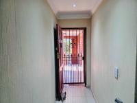  of property in Glenvista