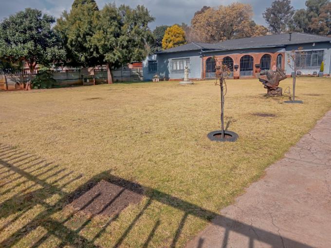 3 Bedroom House for Sale For Sale in Daggafontein - MR693306