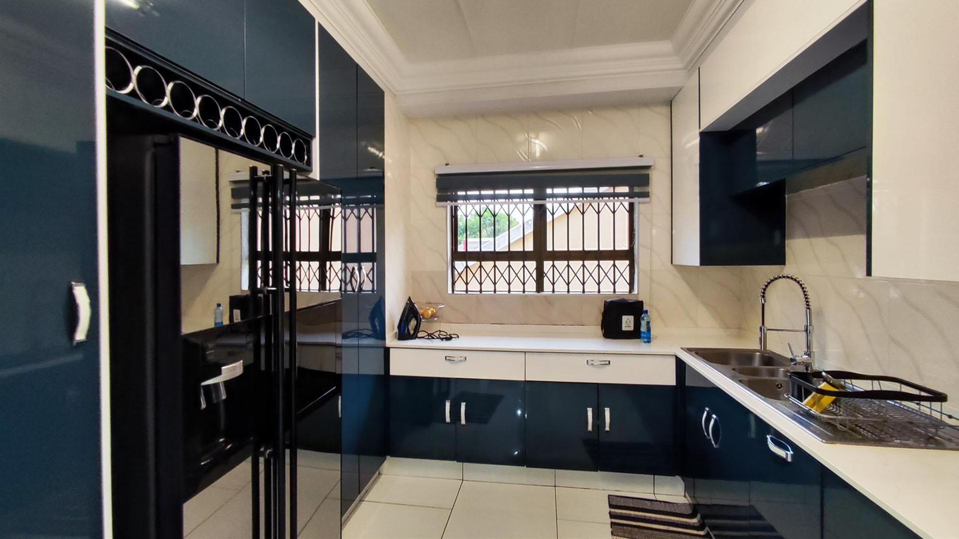 Scullery - 12 square meters of property in Brackenhurst