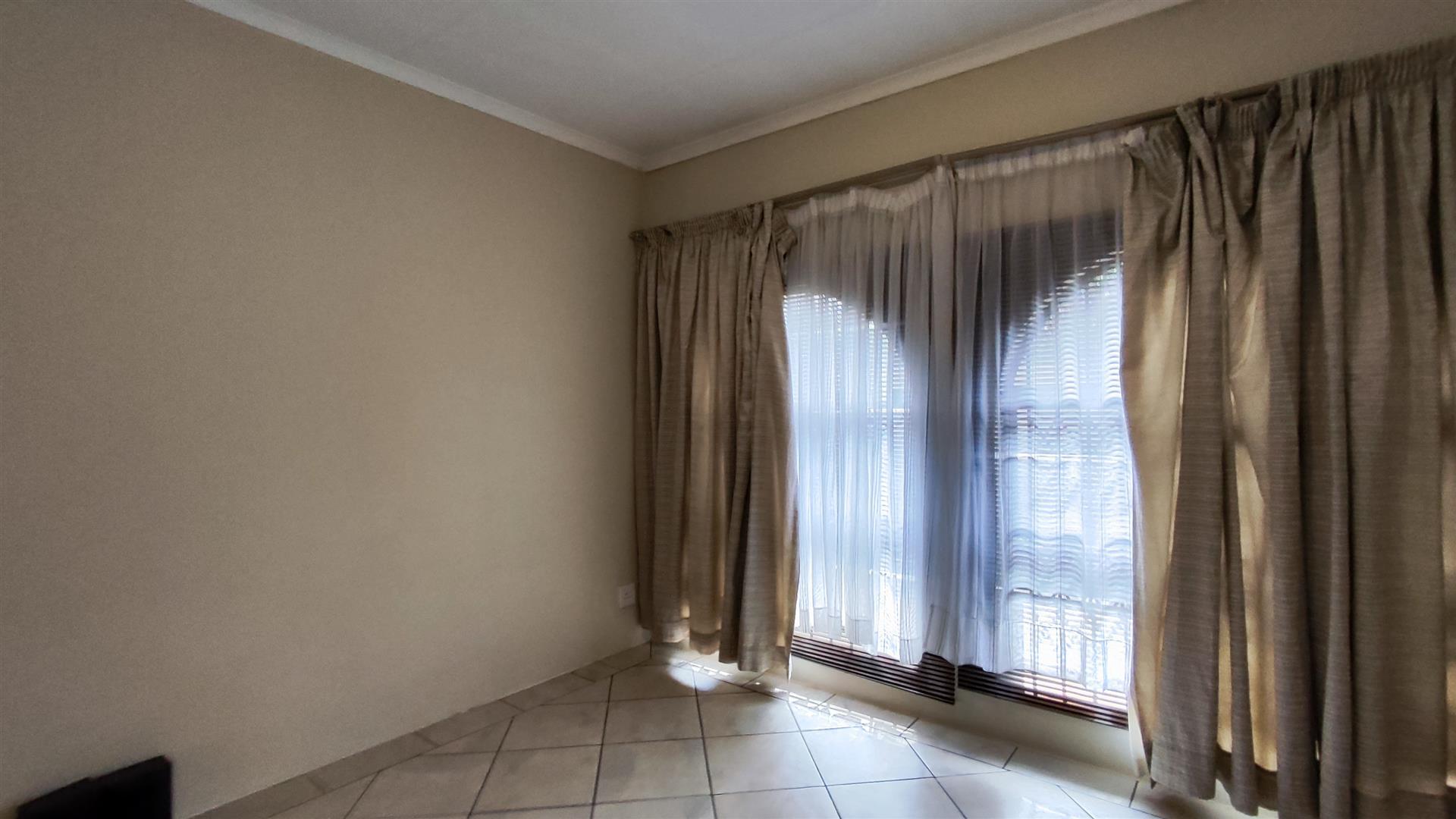 Bed Room 2 - 9 square meters of property in Brackenhurst