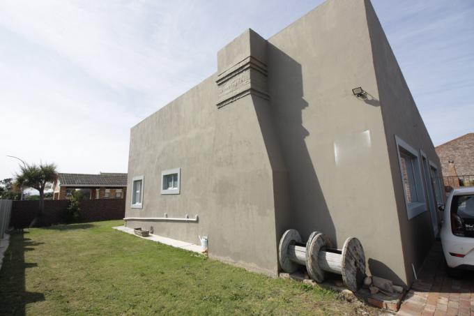 4 Bedroom House for Sale For Sale in Kabeljous - MR693342