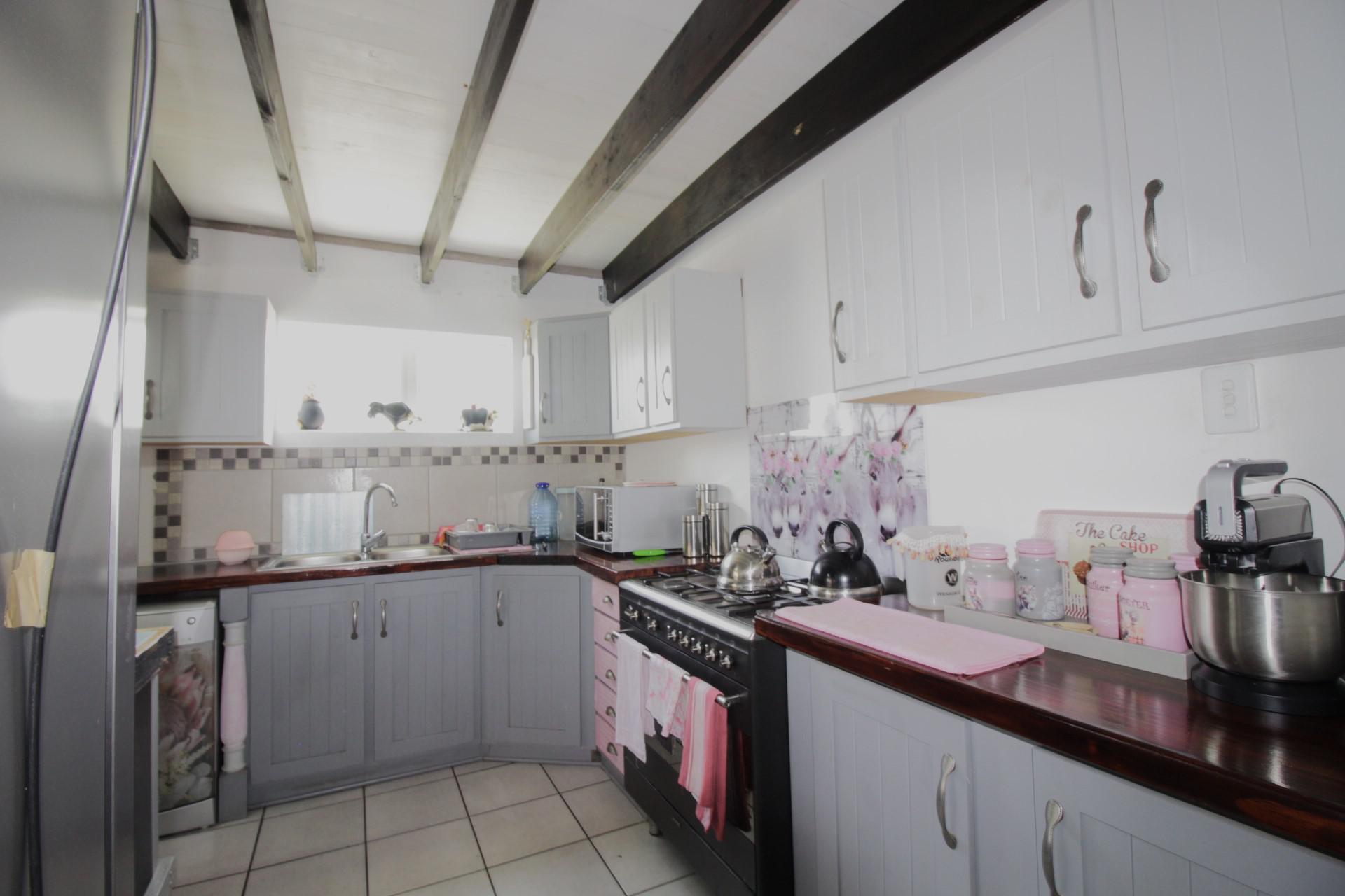  of property in Kabeljous