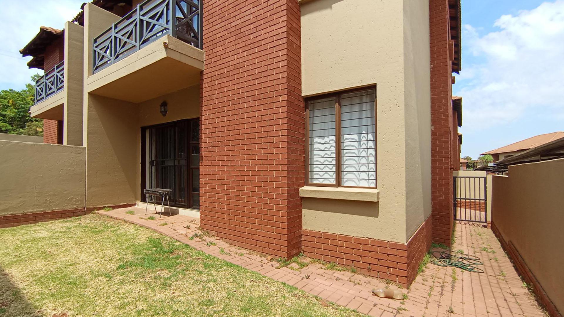 Backyard of property in Pretorius Park