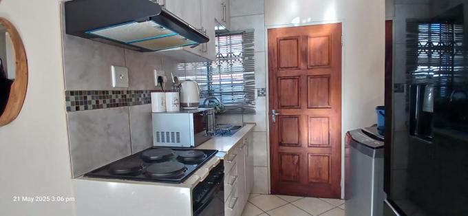 2 Bedroom House for Sale For Sale in Ermelo - MR693350