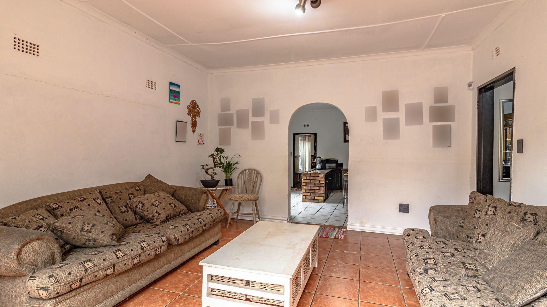 Dining Room of property in Westdene (JHB)