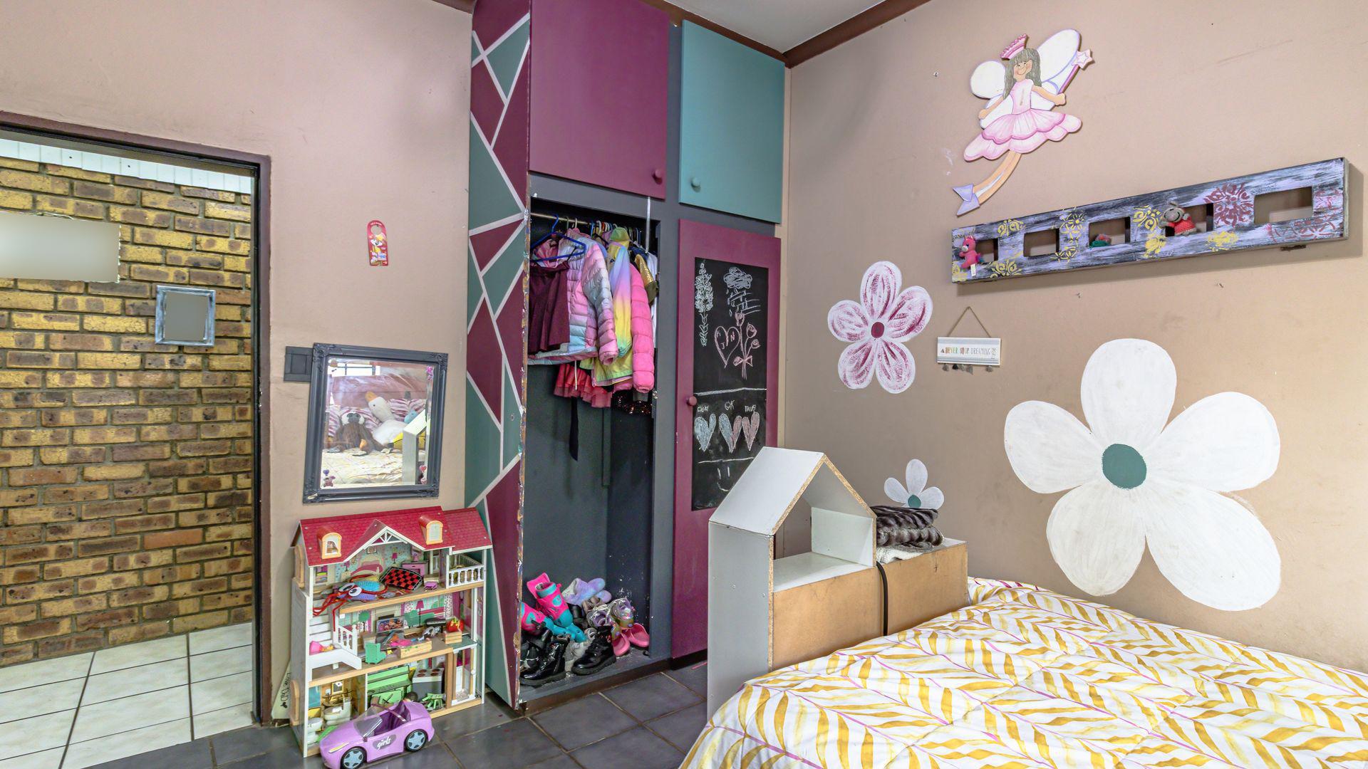 Bed Room 1 of property in Westdene (JHB)