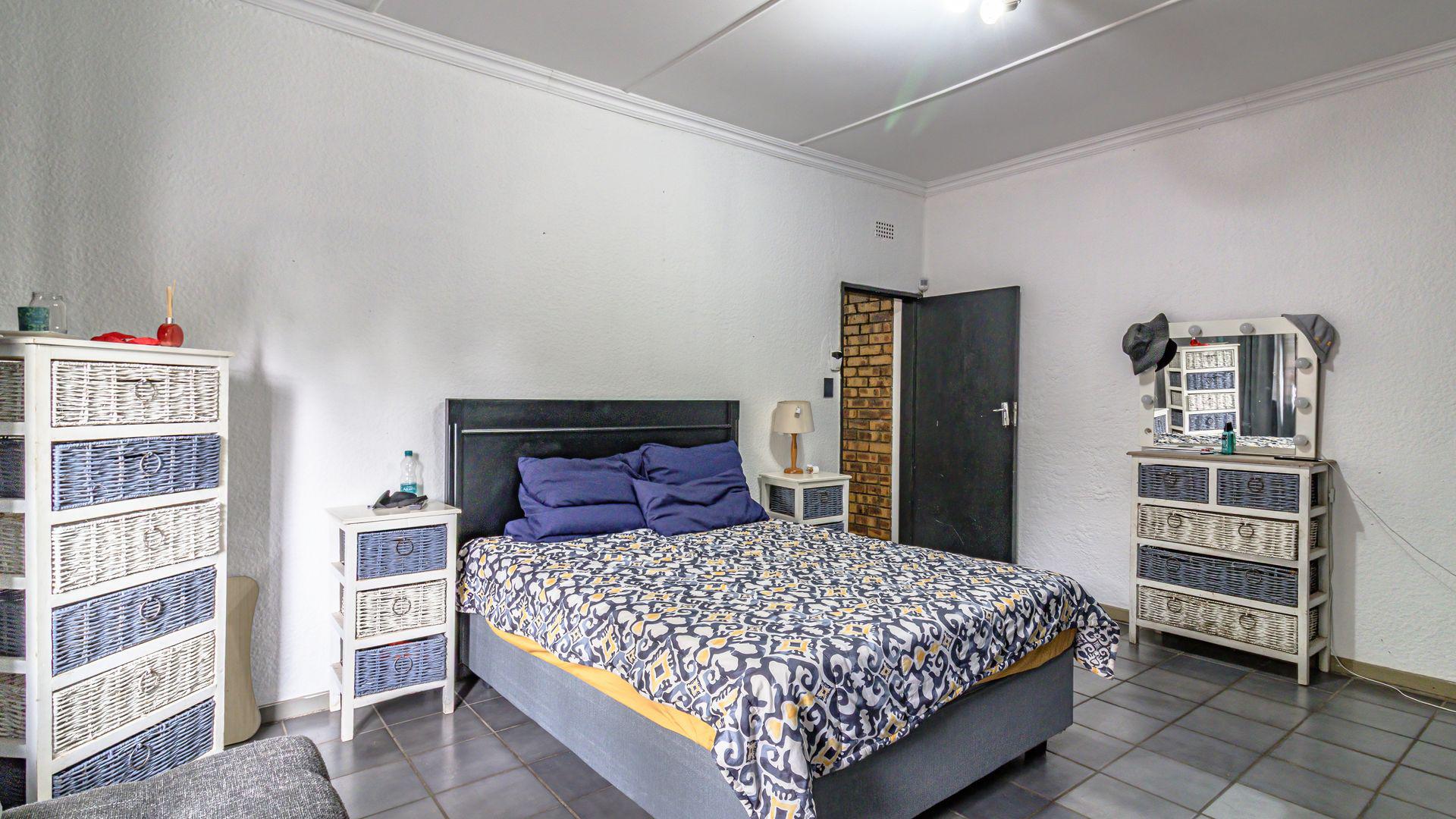 Bed Room 2 of property in Westdene (JHB)