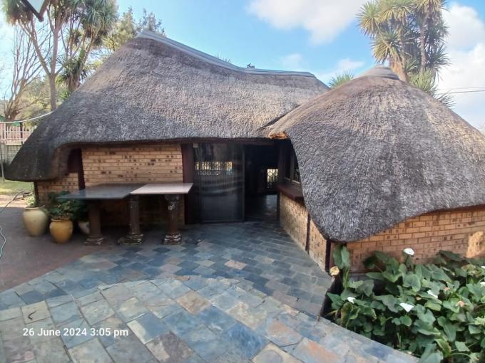 House for Sale For Sale in Ermelo - MR693377