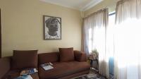 Lounges - 14 square meters of property in Witpoortjie
