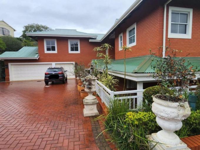 5 Bedroom House for Sale For Sale in Mount Edgecombe  - MR693385