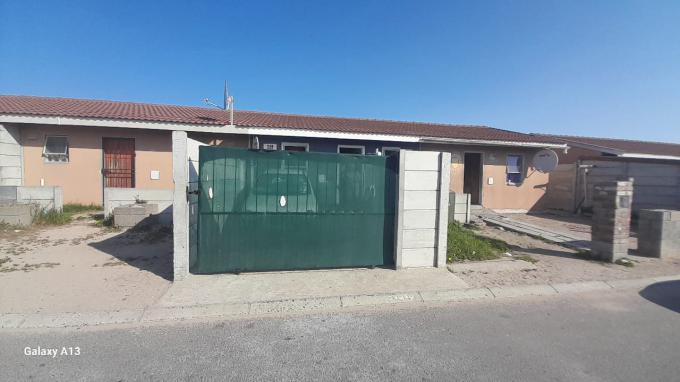 2 Bedroom House for Sale For Sale in Pelikan Park - MR693414