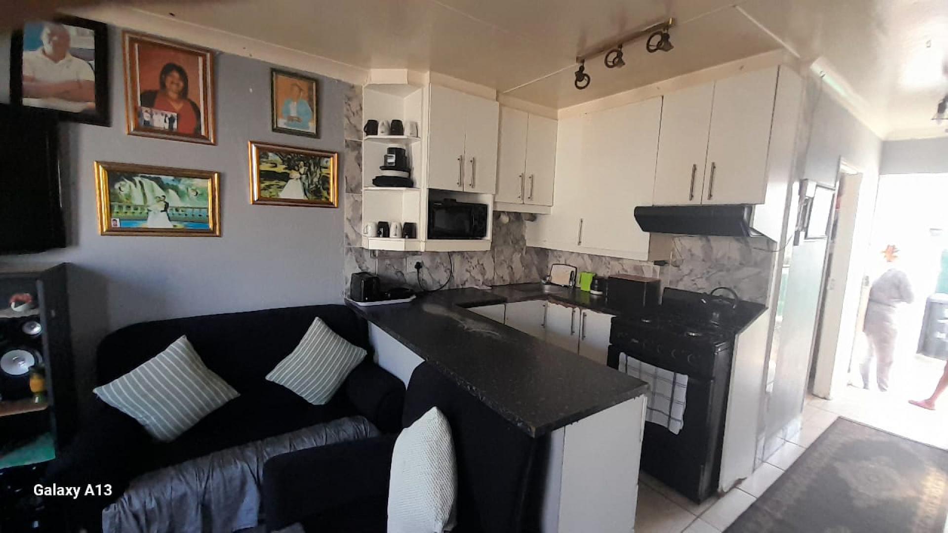  of property in Pelikan Park