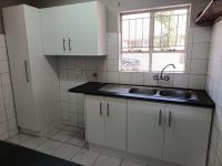  of property in Geelhoutpark