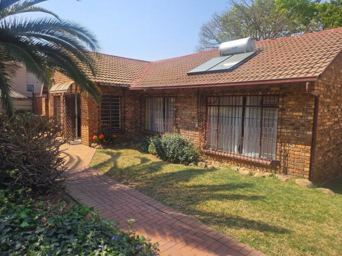 3 Bedroom House for Sale For Sale in Mulbarton - MR693458
