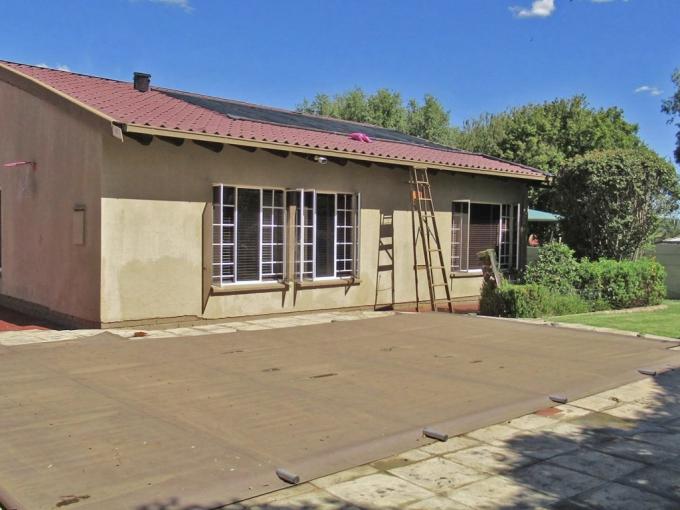 3 Bedroom House for Sale For Sale in Brackendowns - MR693459