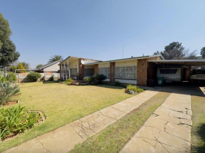 3 Bedroom House for Sale For Sale in Verwoerdpark - MR693465