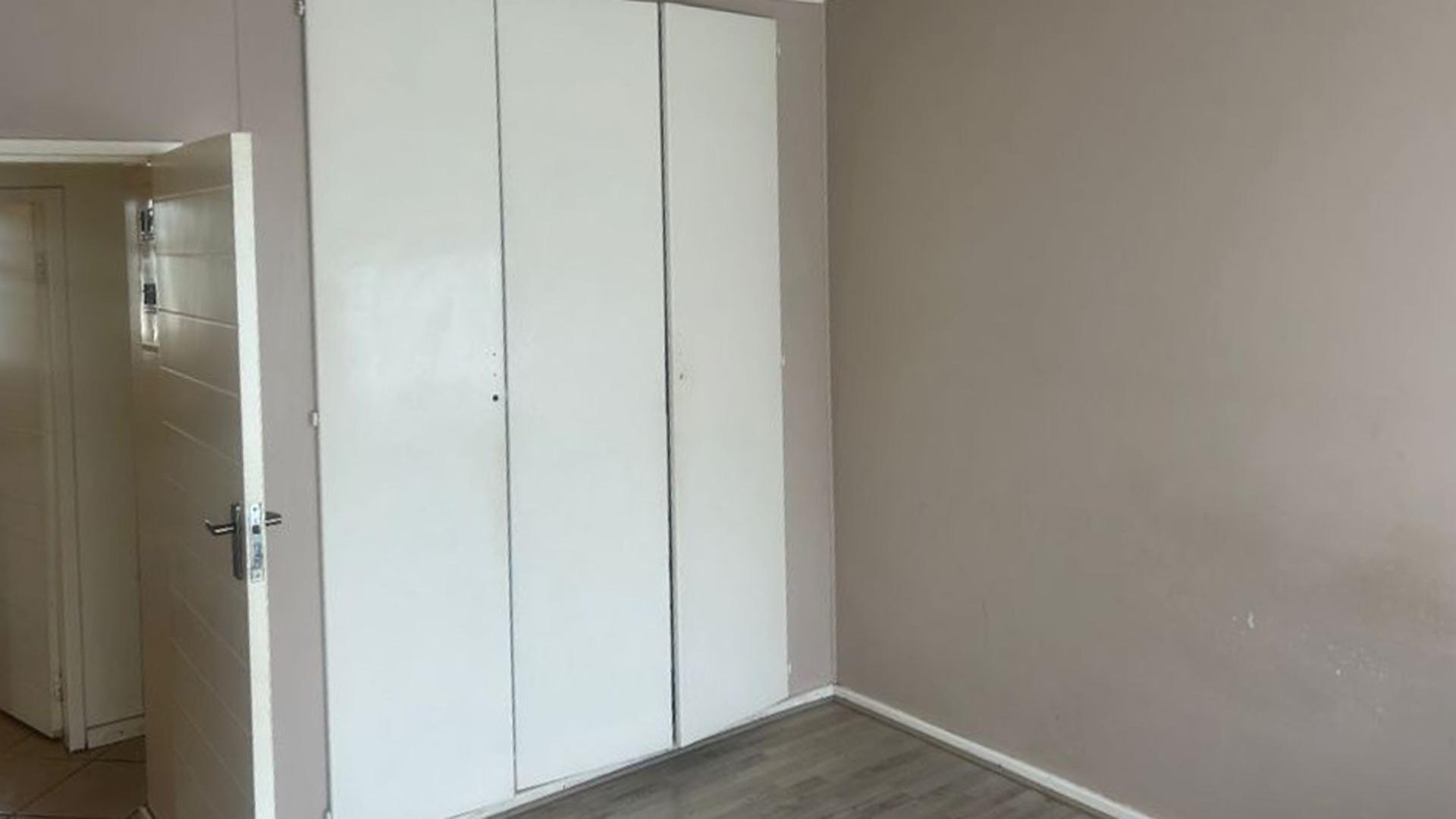 Bed Room 1 of property in Secunda