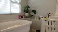 Main Bathroom - 7 square meters of property in Maroeladal