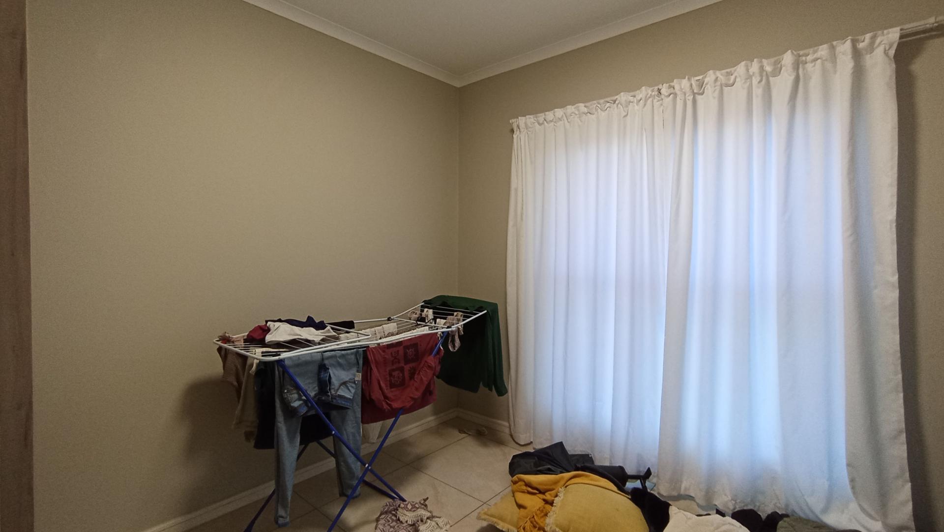 Bed Room 2 - 12 square meters of property in Noordhang