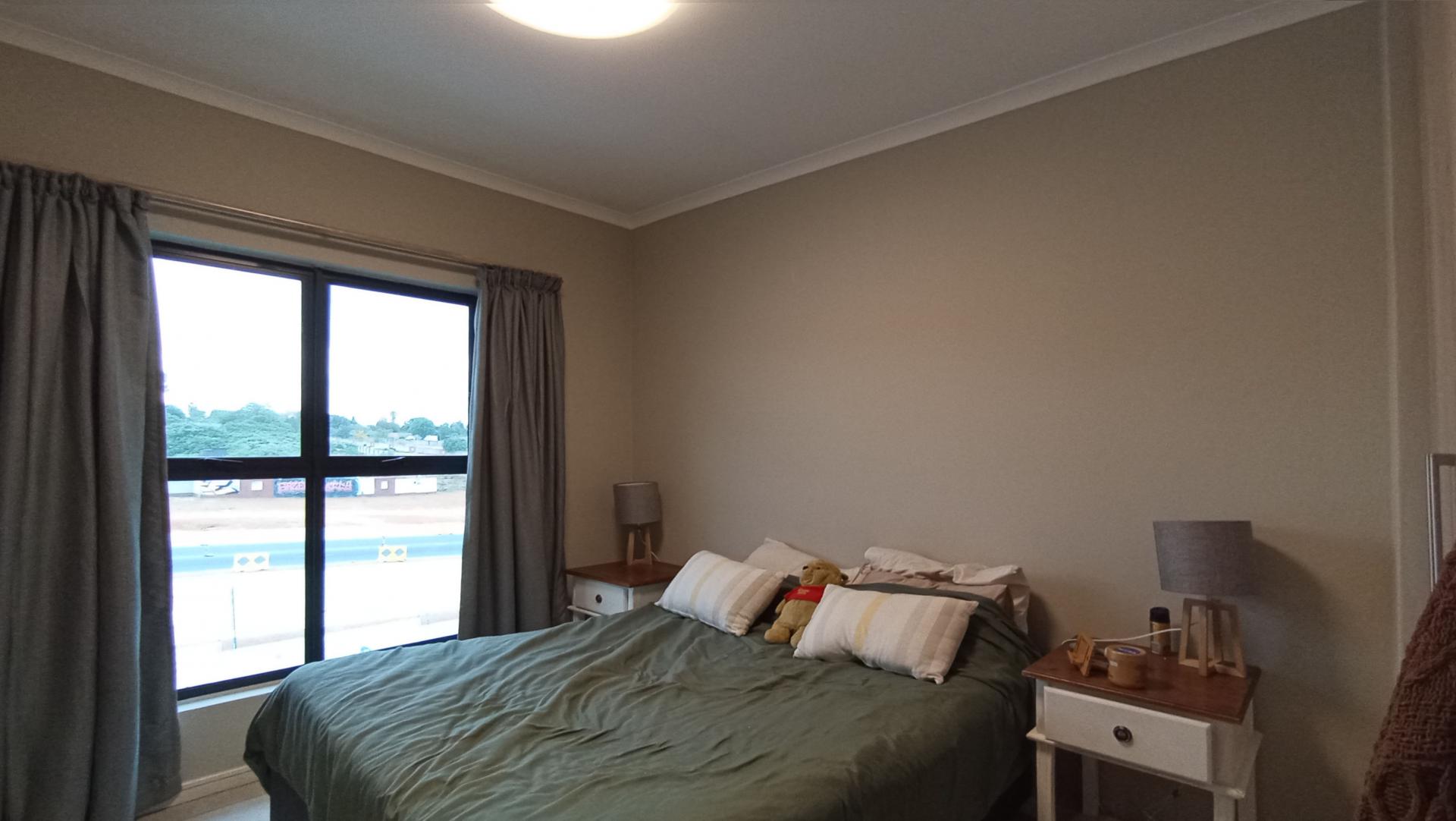 Bed Room 1 - 14 square meters of property in Noordhang