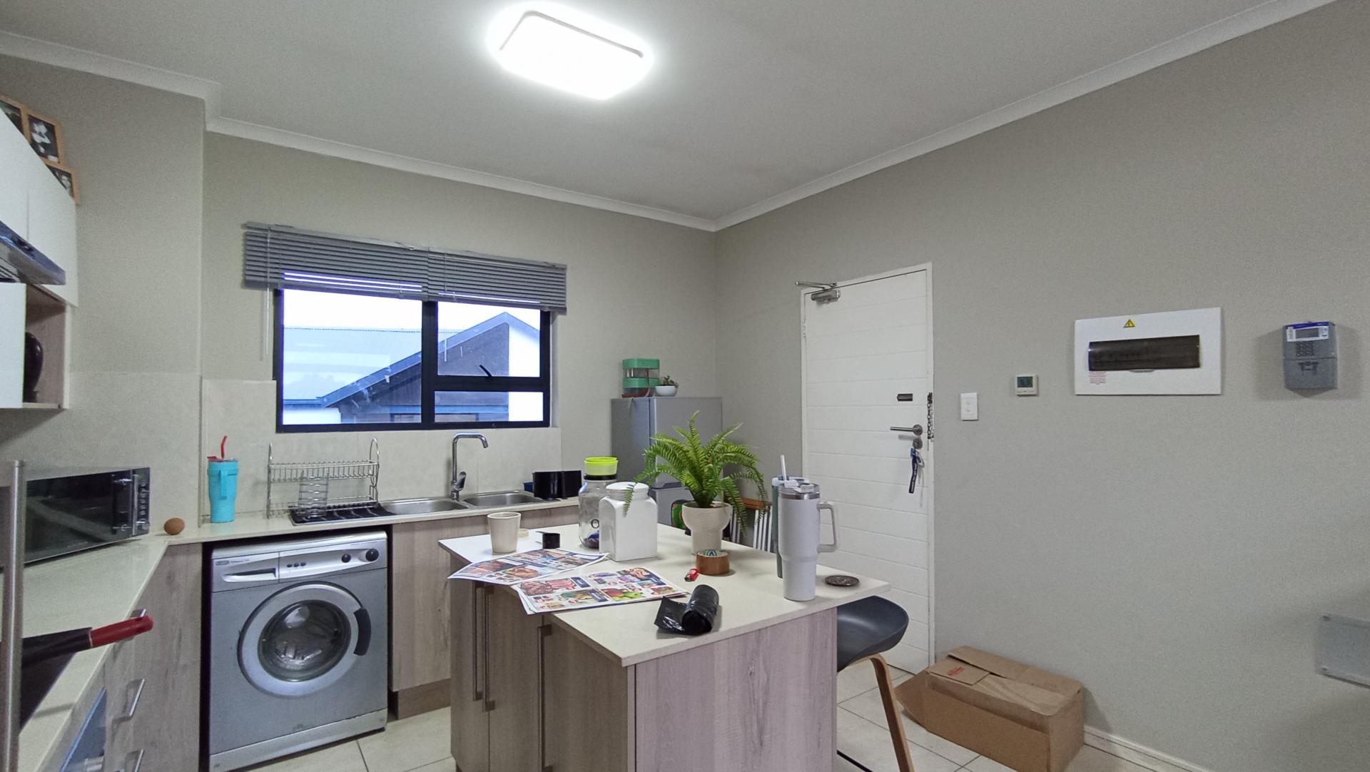 Kitchen - 12 square meters of property in Noordhang