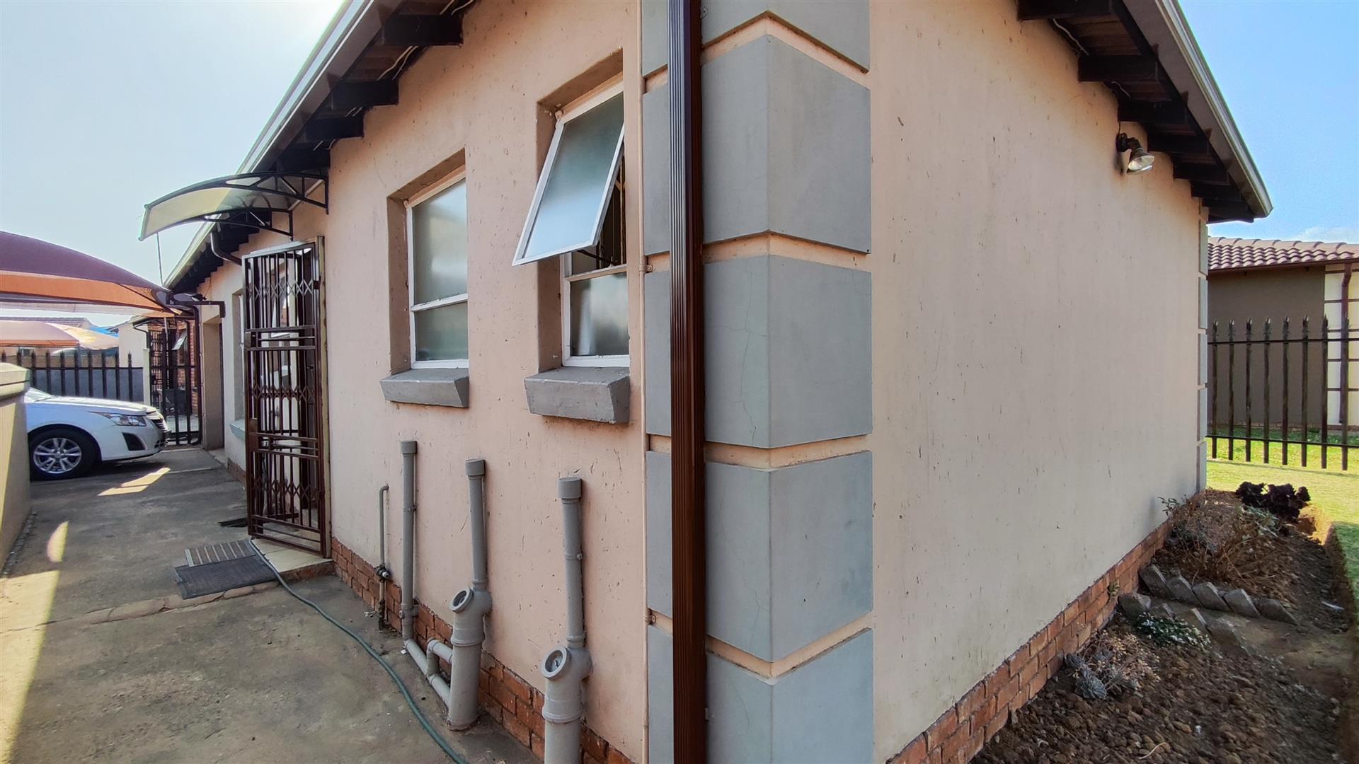 Front View of property in Sharon Park