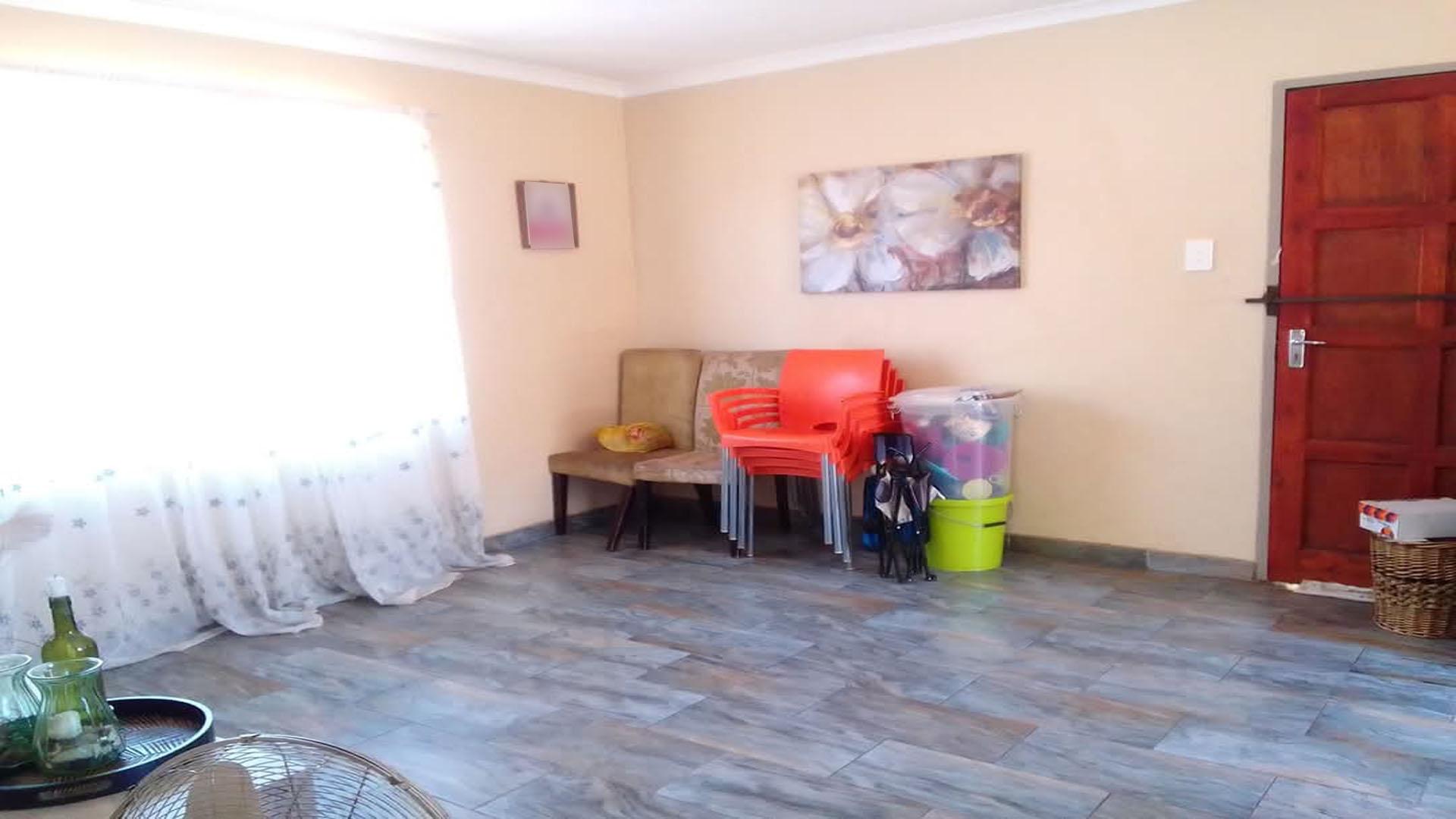 Lounges of property in Lufhereng