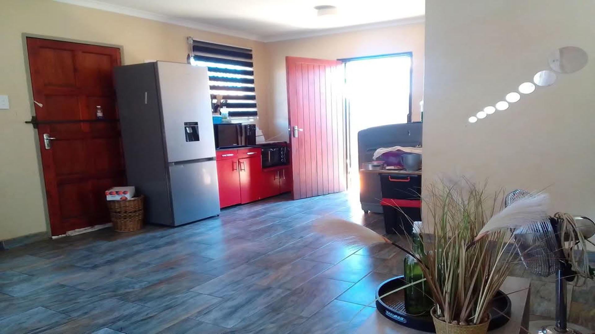 Kitchen of property in Lufhereng