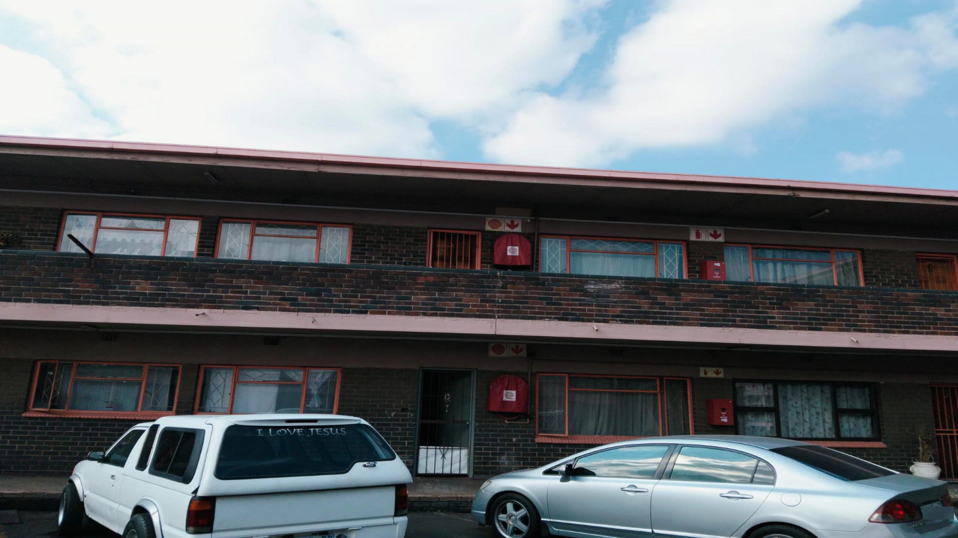 Front View of property in Dalview