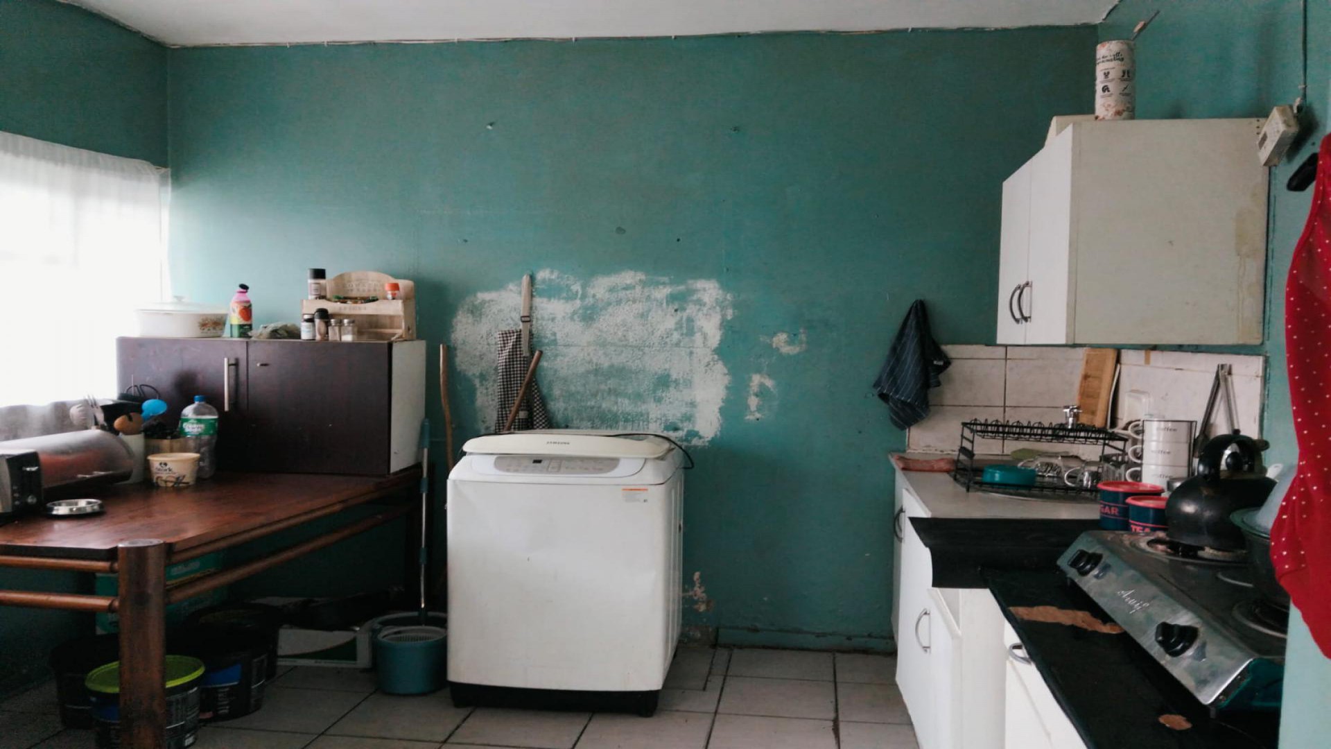 Kitchen of property in Dalview