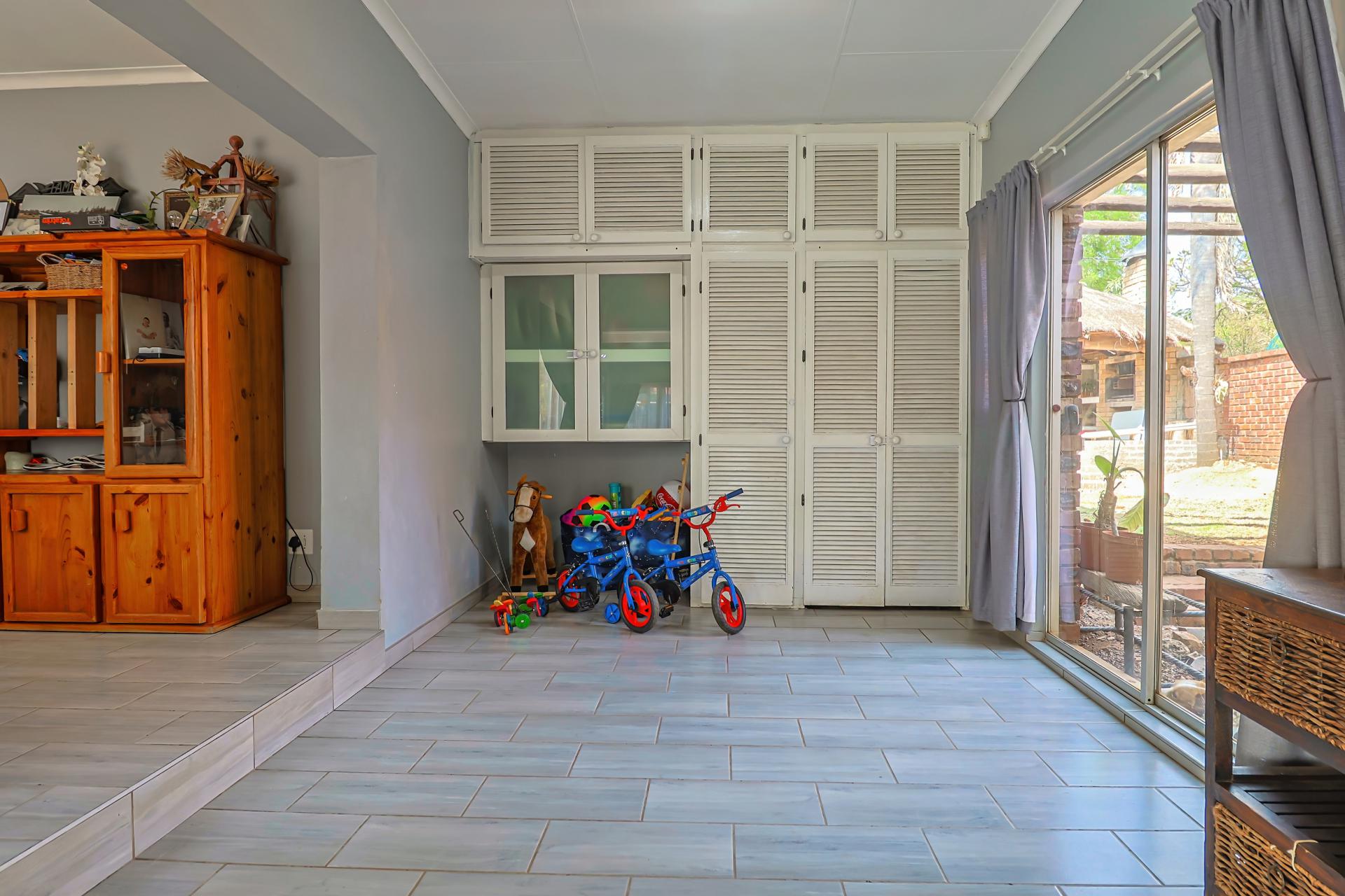  of property in Pierre van Ryneveld