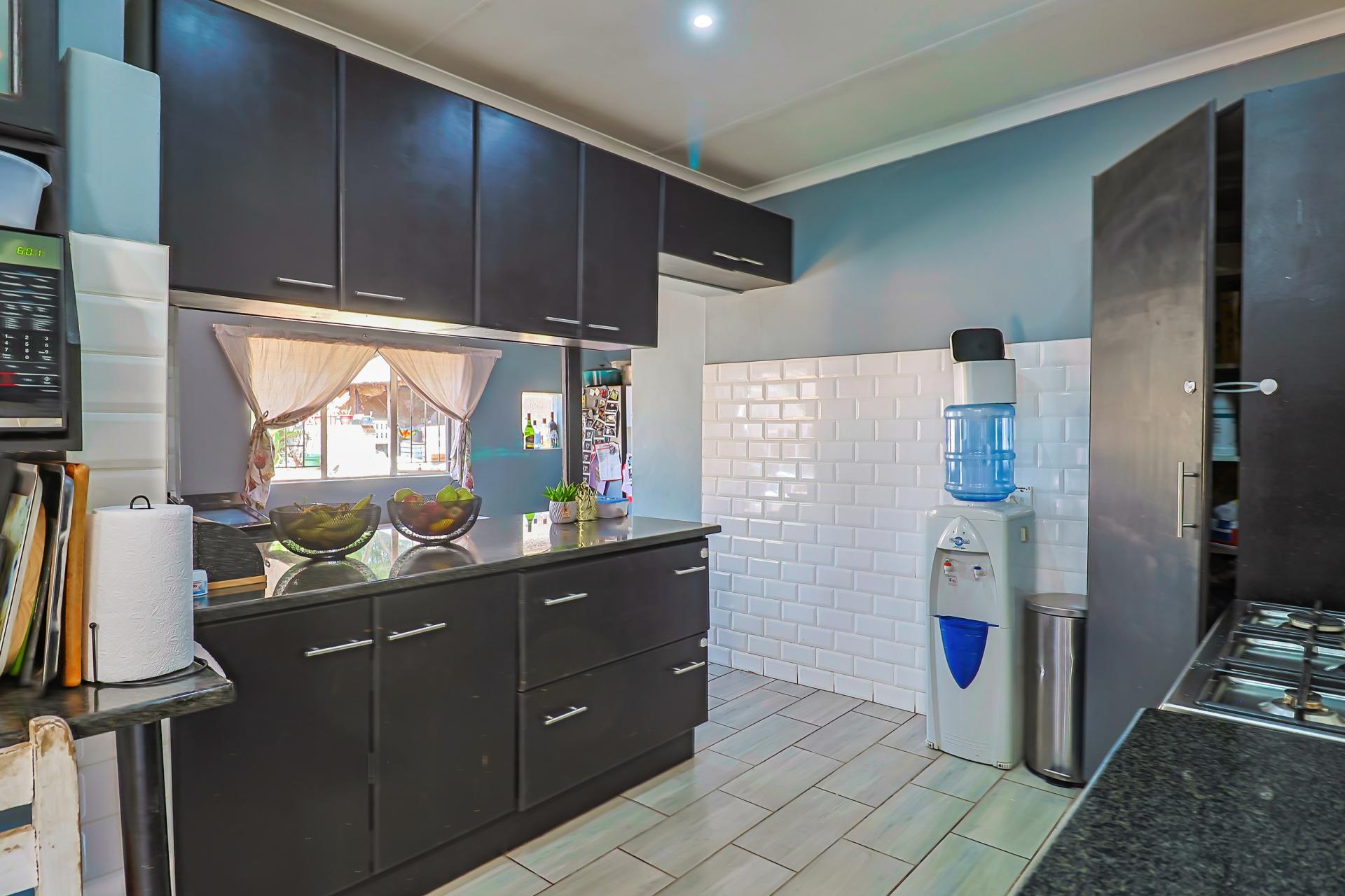  of property in Pierre van Ryneveld