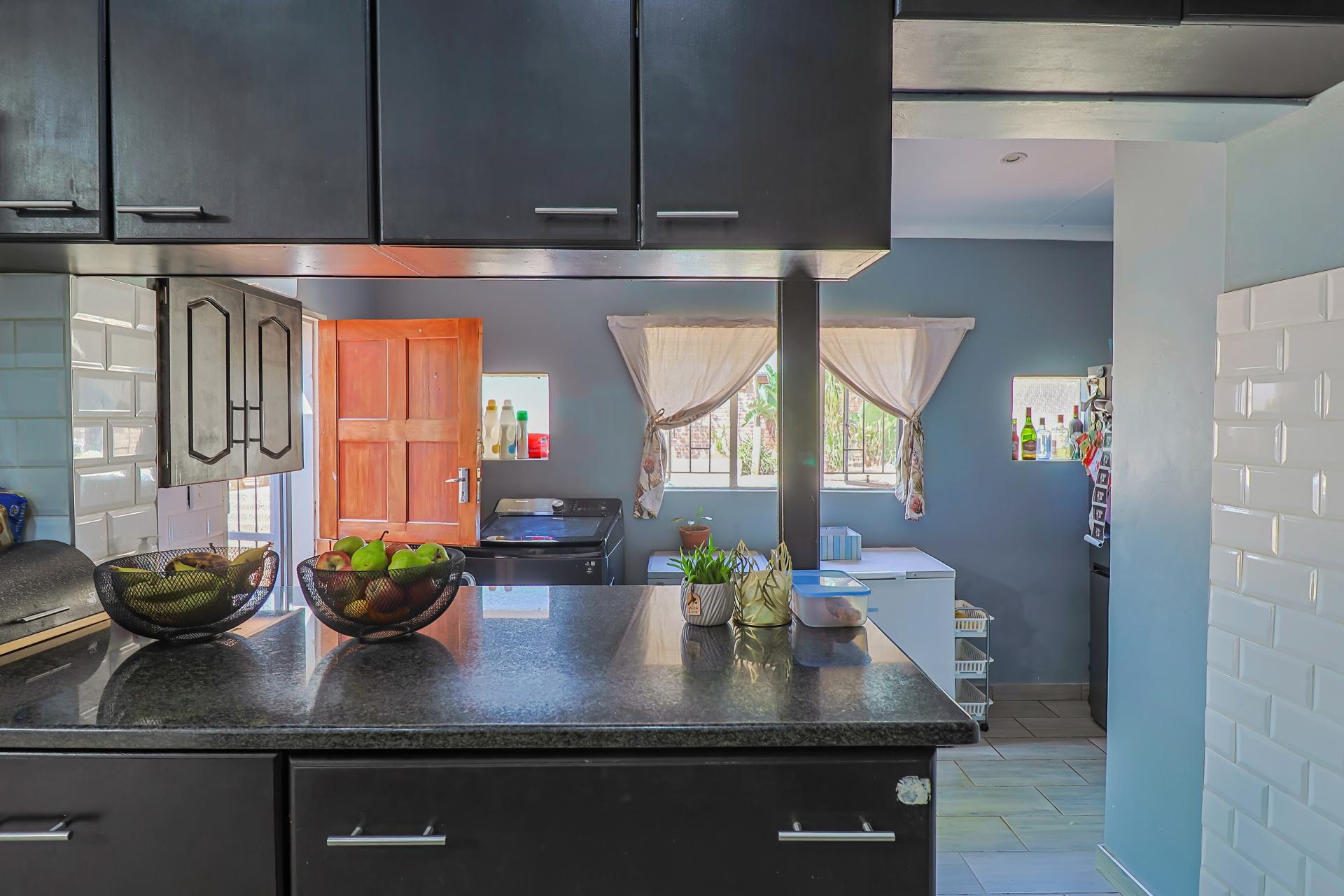  of property in Pierre van Ryneveld