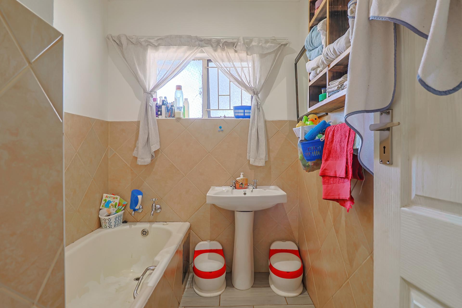  of property in Pierre van Ryneveld