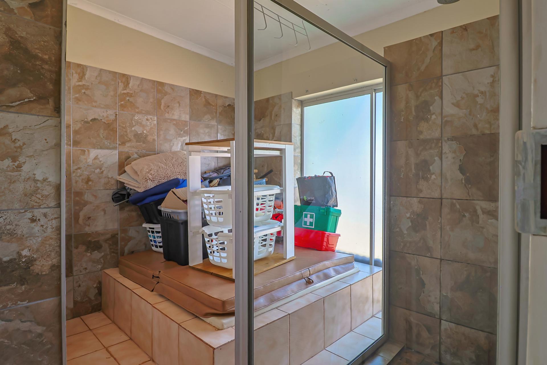  of property in Pierre van Ryneveld