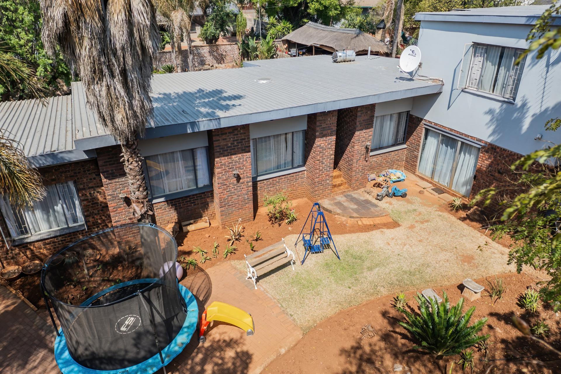  of property in Pierre van Ryneveld