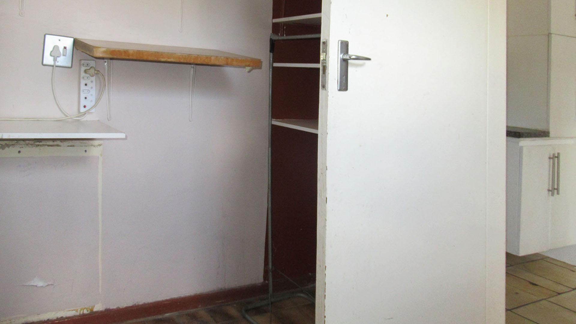 Scullery - 7 square meters of property in Silverfields