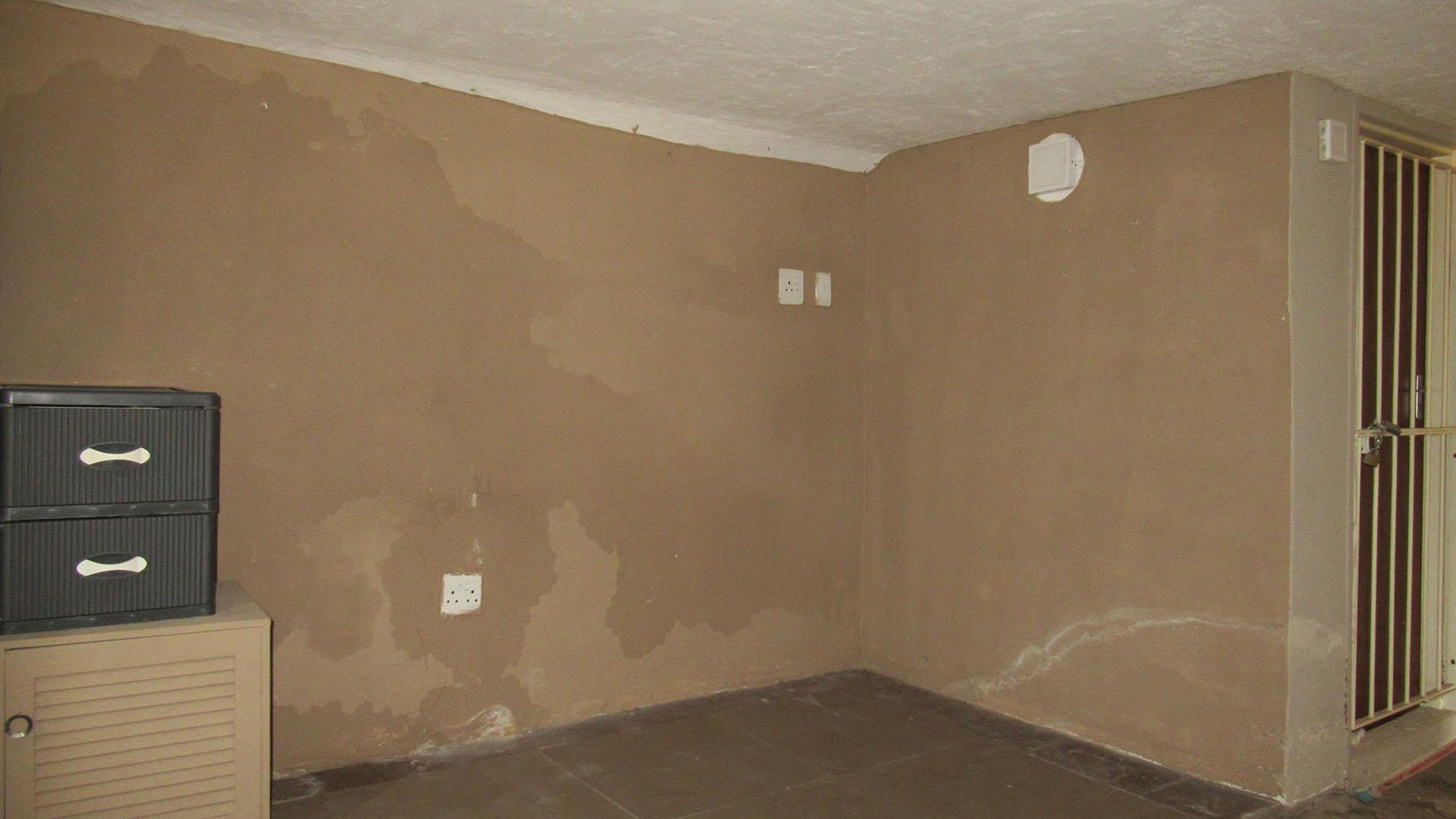 Bed Room 5+ - 18 square meters of property in Silverfields