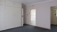 Main Bedroom - 30 square meters of property in Silverfields