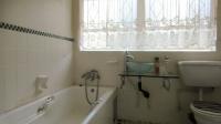 Main Bathroom - 7 square meters of property in Silverfields