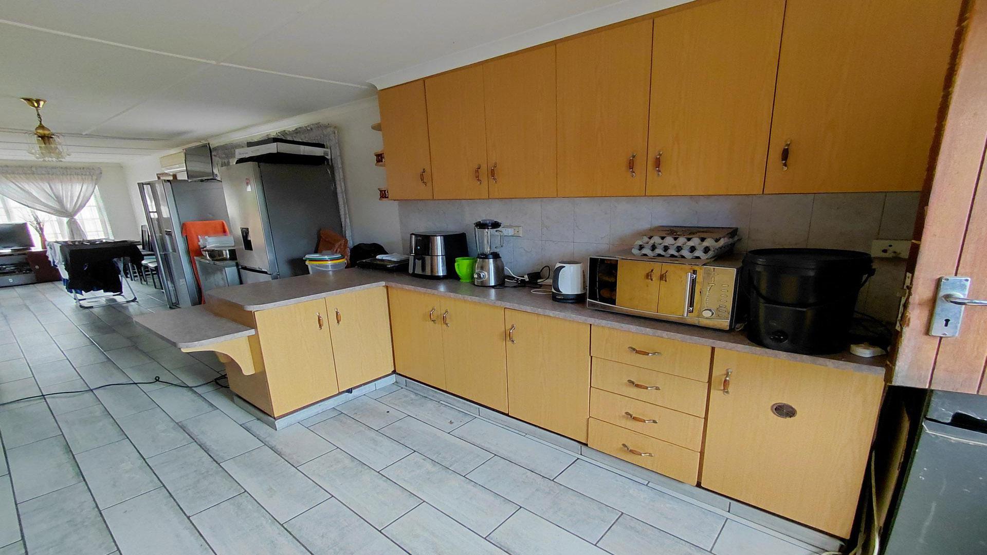 Lounges of property in Copesville