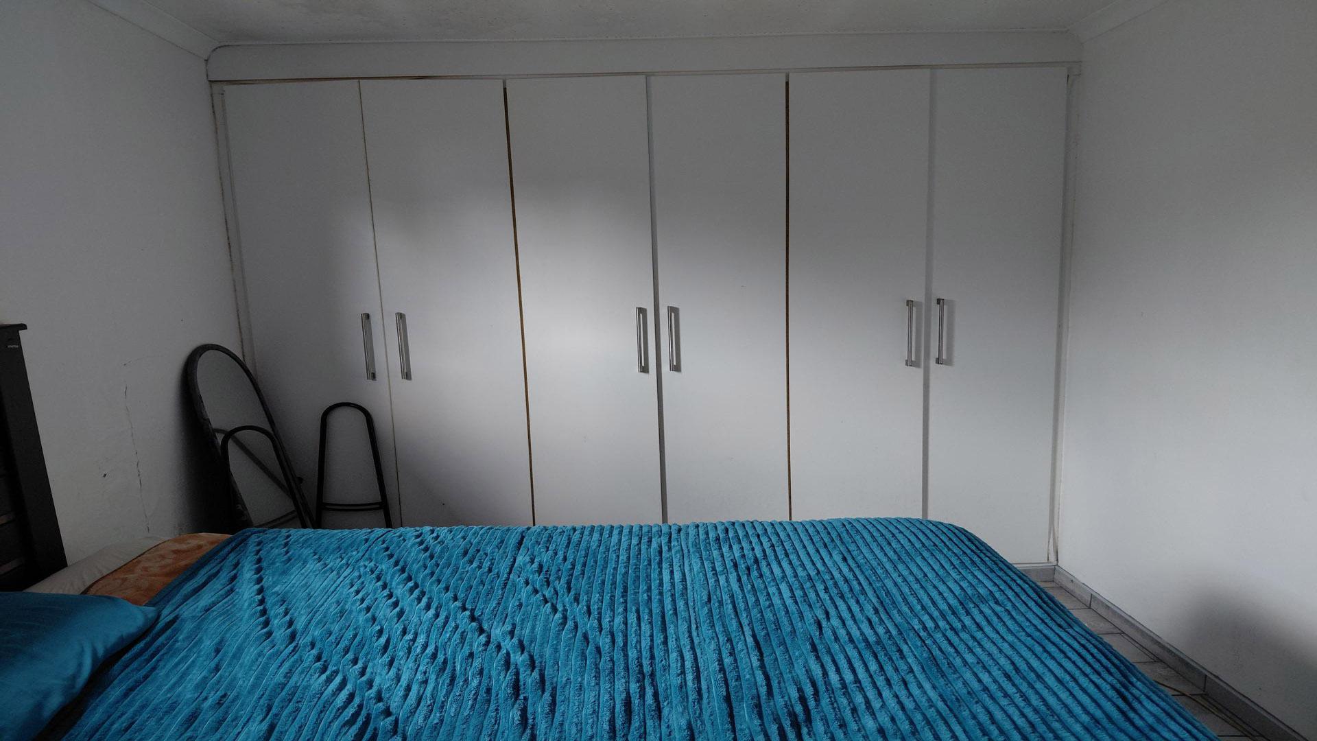 Bed Room 1 of property in Copesville