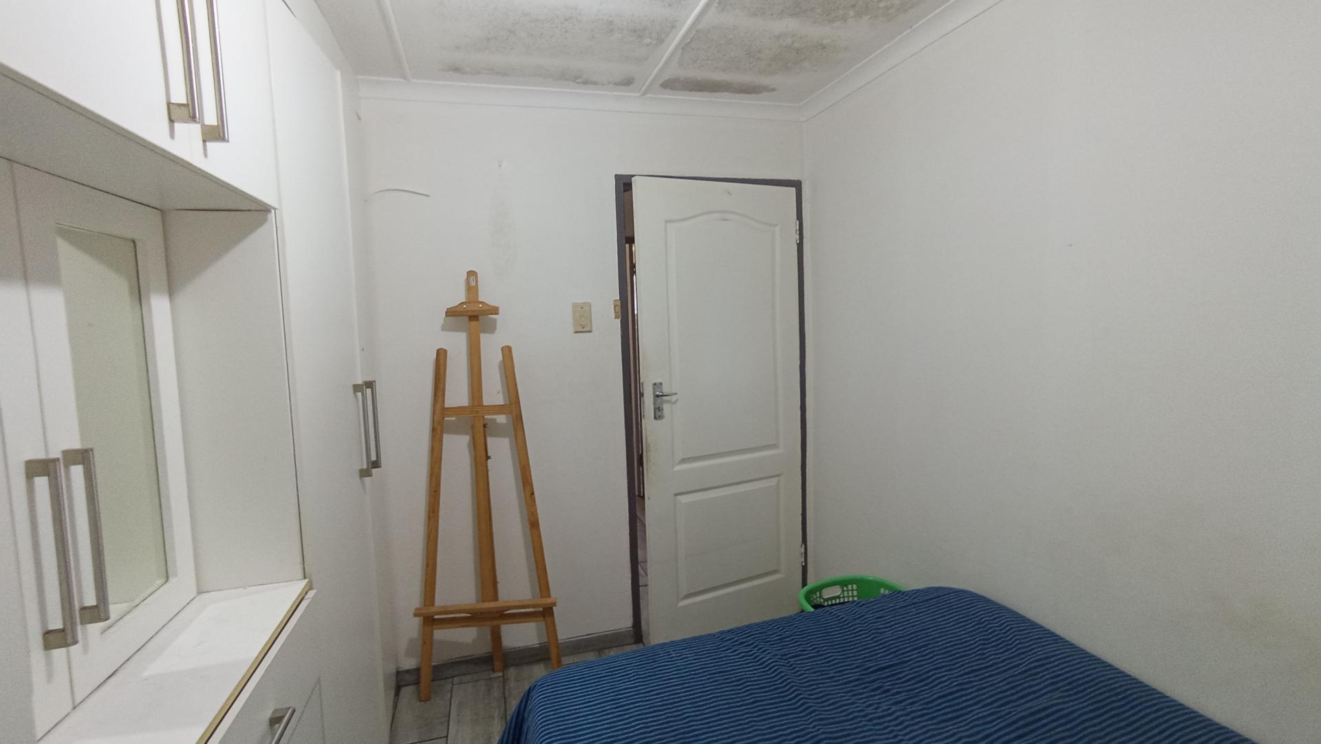 Bed Room 3 - 50 square meters of property in Copesville