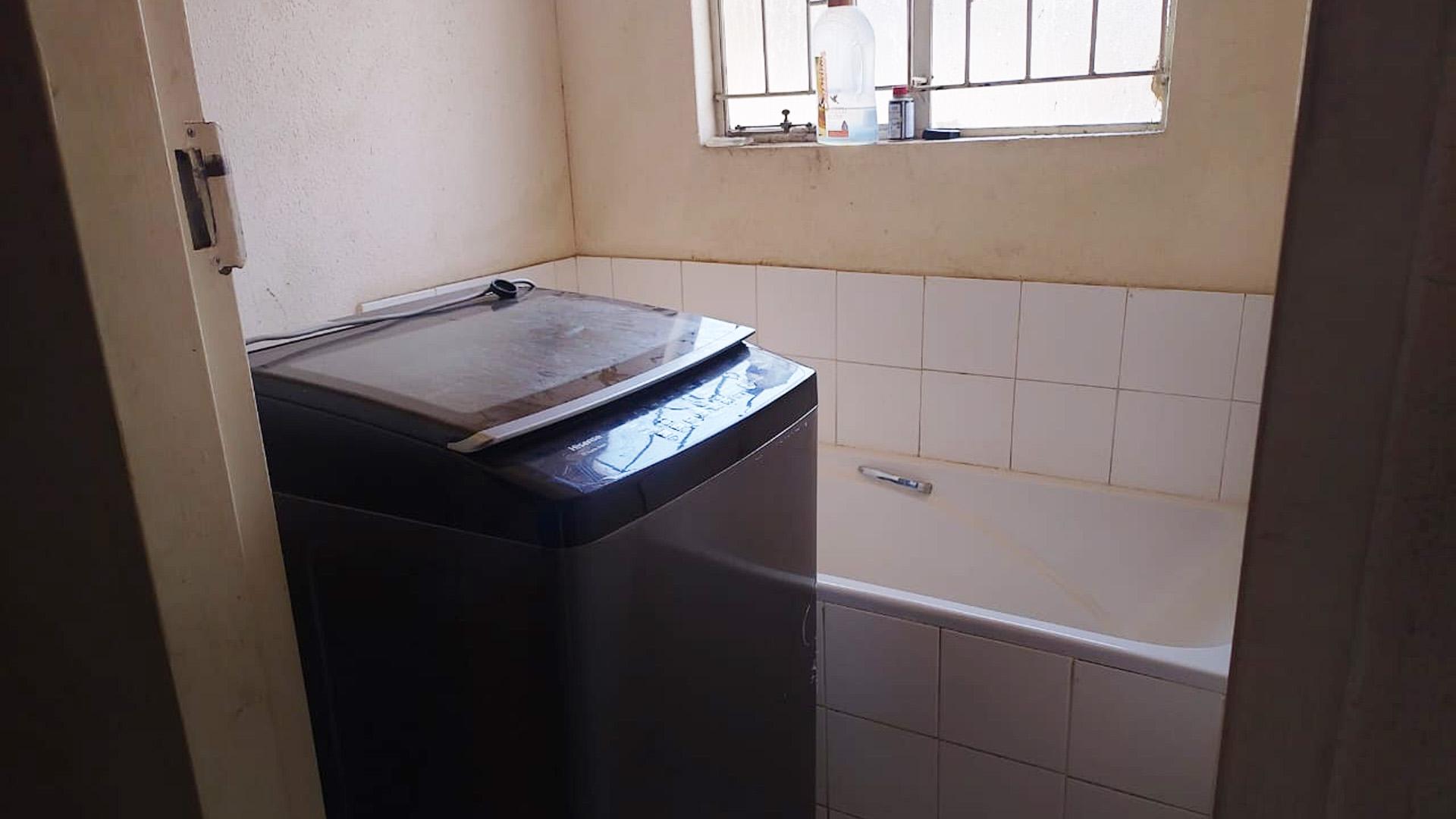 Bathroom 1 of property in Duvha Park