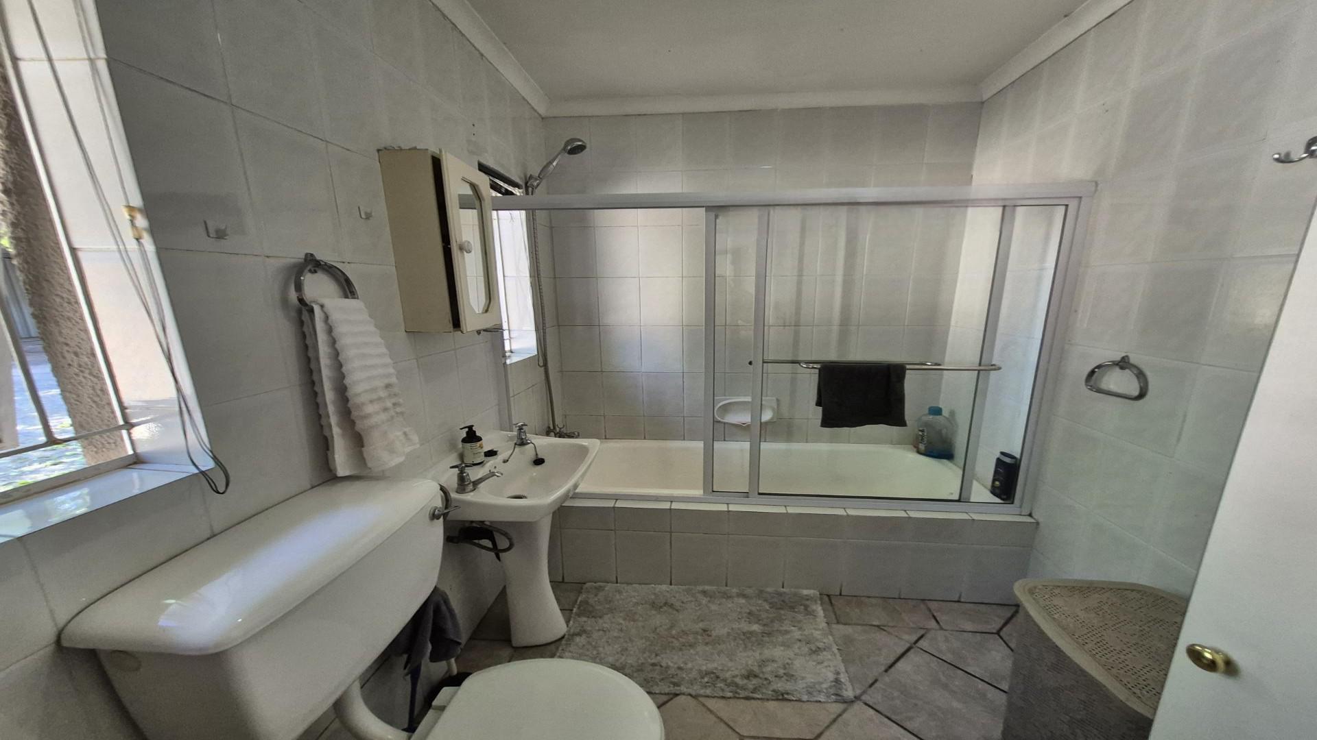 Bathroom 1 of property in Secunda