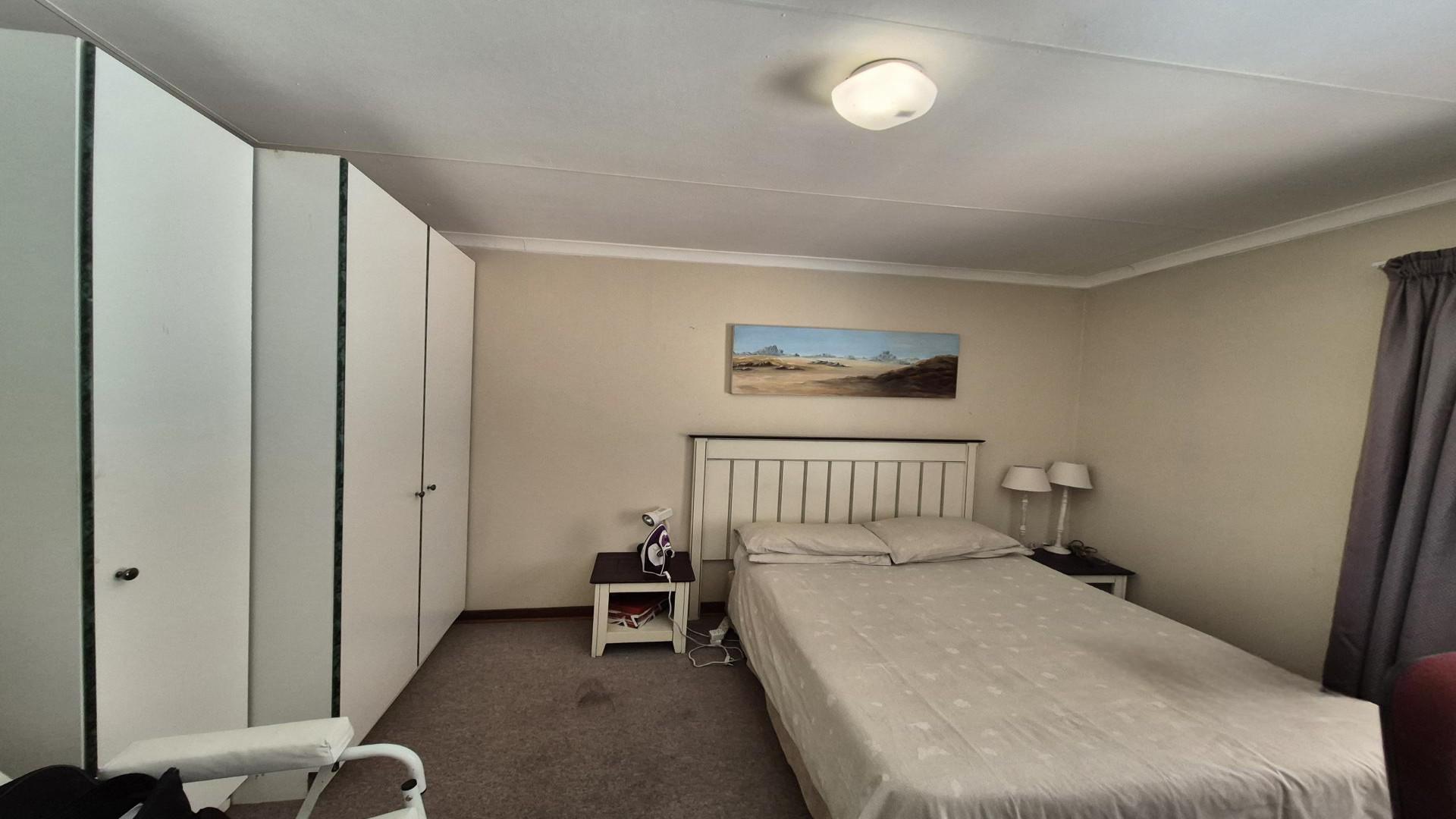 Bed Room 2 of property in Secunda